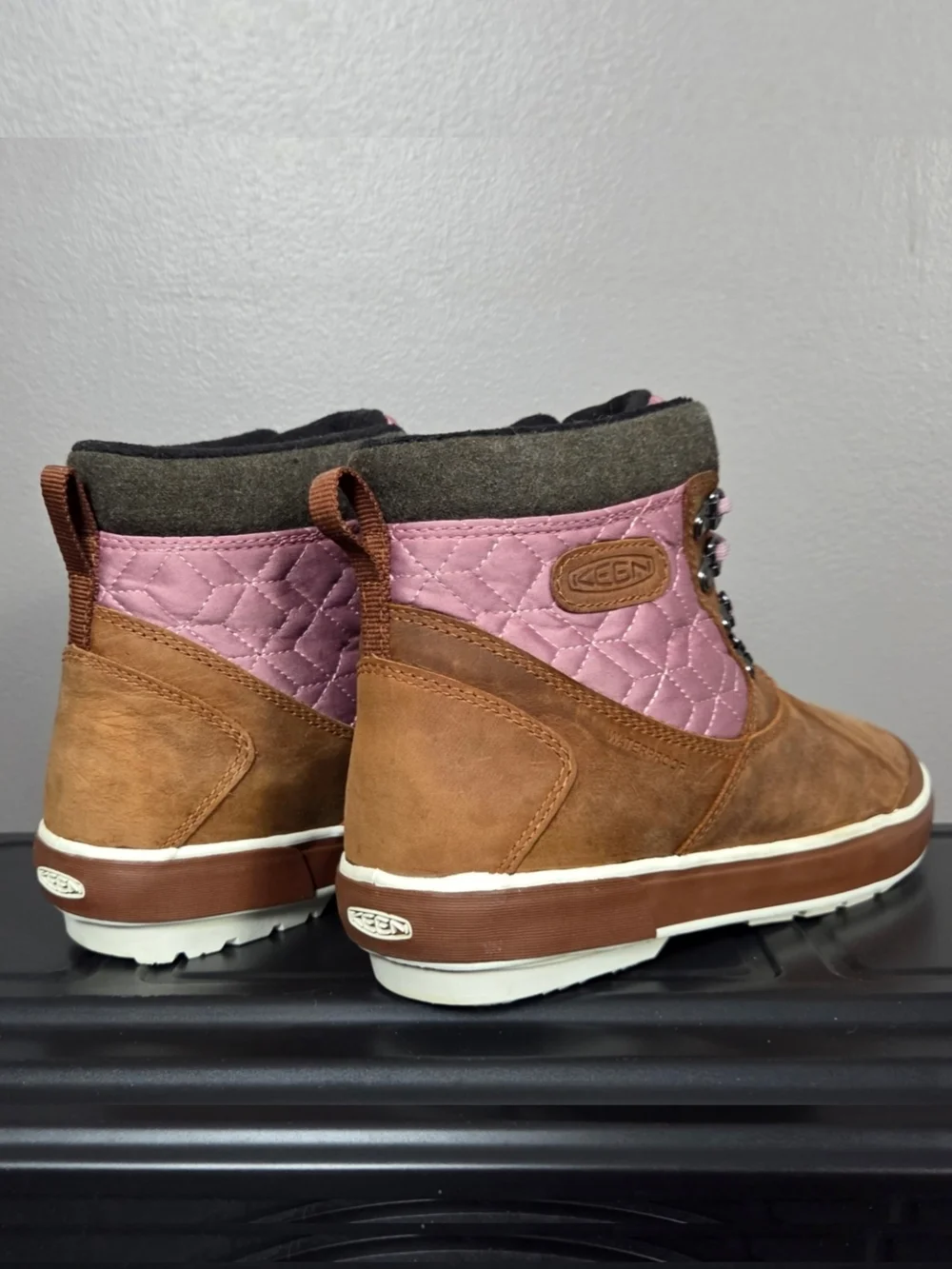 KEEN Elsa Leather Duck Boots Blush Pink Brown Waterproof Ankle Quilted Women's 9